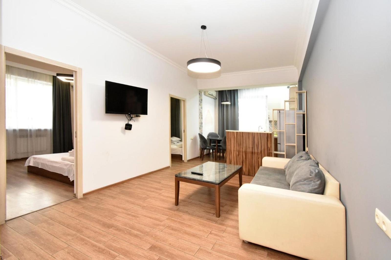 Rent Inn Yerevan On Chaykovski Street Экстерьер фото