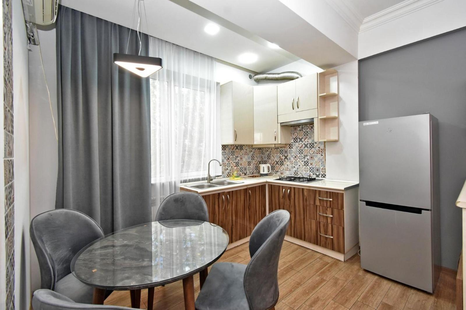 Rent Inn Yerevan On Chaykovski Street Экстерьер фото