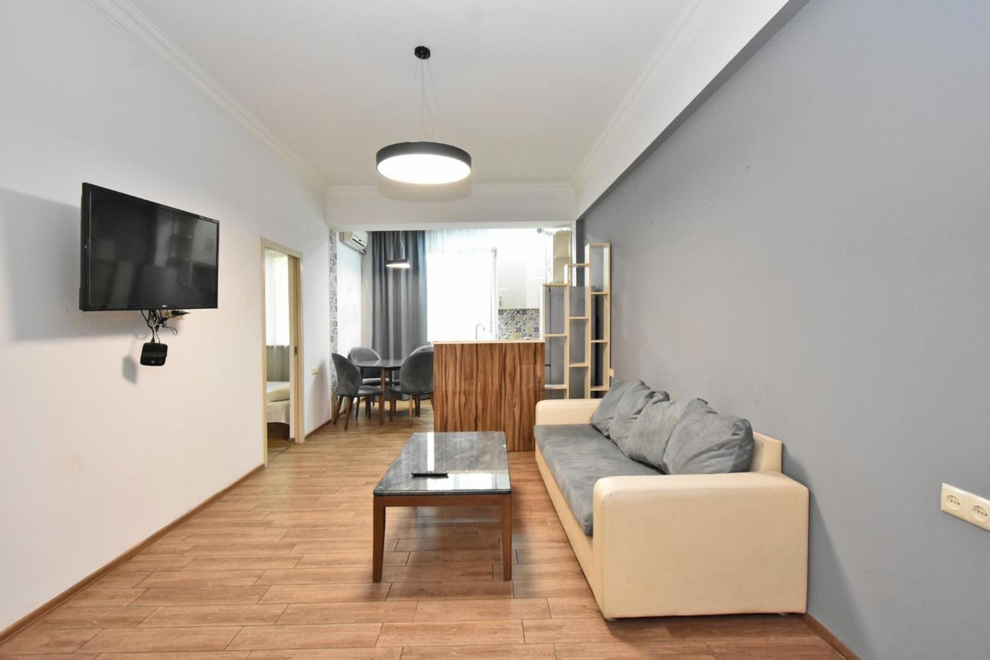 Rent Inn Yerevan On Chaykovski Street Экстерьер фото